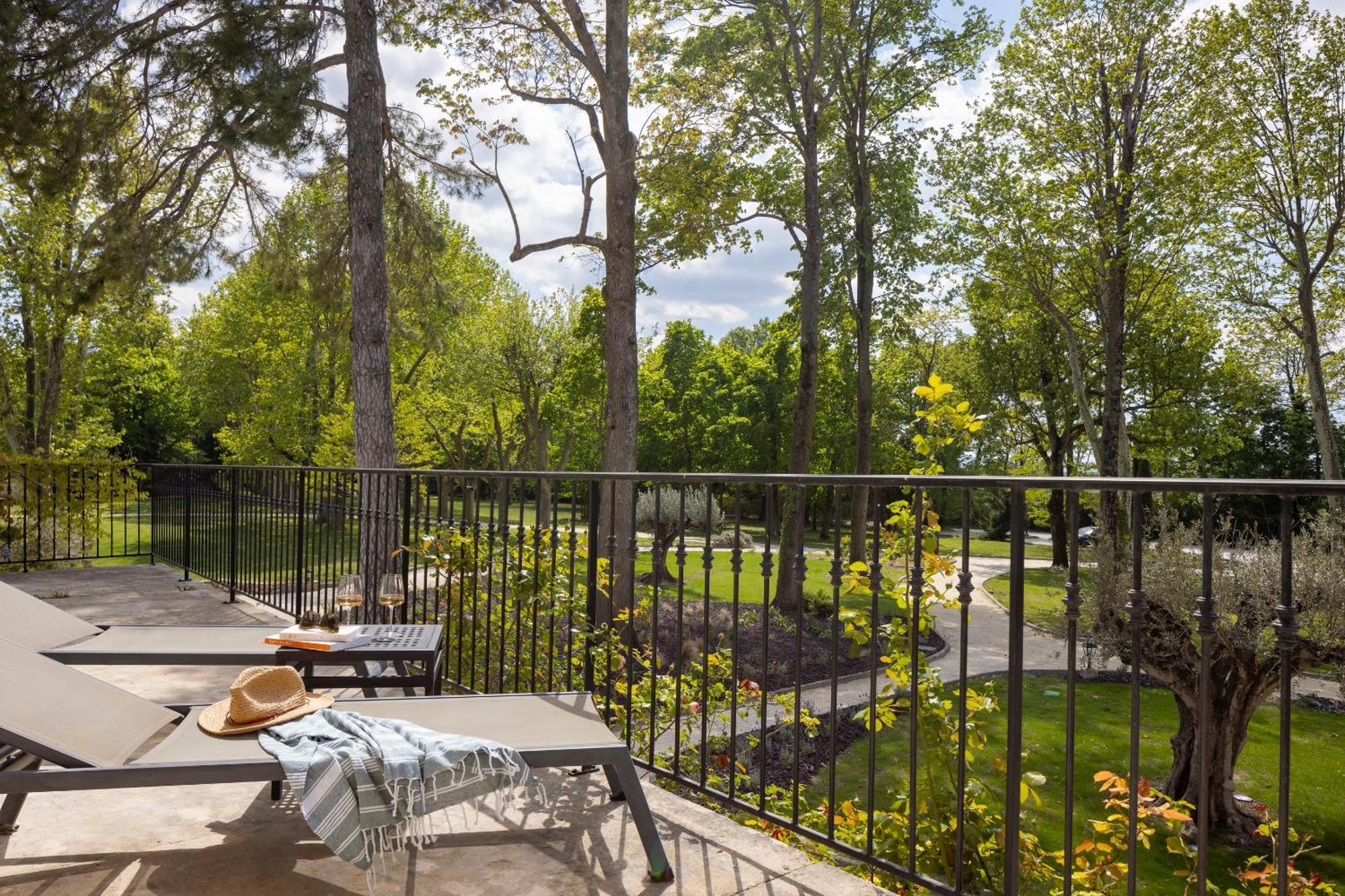Chateau Les Oliviers De Salettes Charols Екстериор снимка