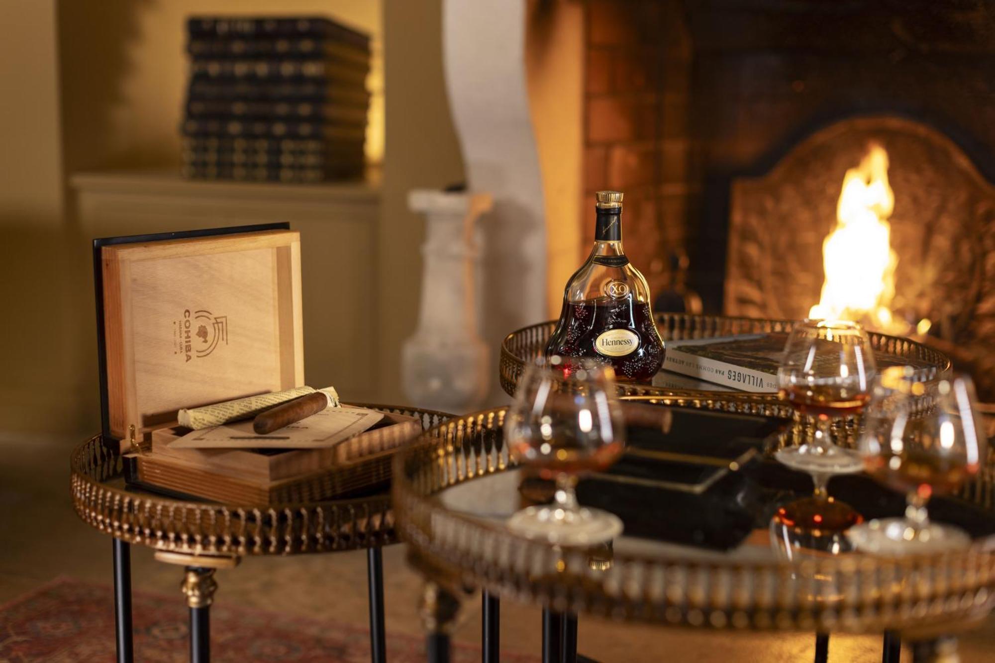 Chateau Les Oliviers De Salettes Charols Екстериор снимка